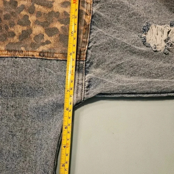 Unique Plus Size Oversized Animal Print Distressed Blue Denim Crop Jacket - NWT - Picture 6 of 14